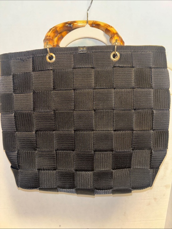 Source Unknown Handbags - BLACK WOVEN TOTE BAMBOO STYLE HANDLES BRASS HARDWARE BLACK DRAWSTRING CLOSURE